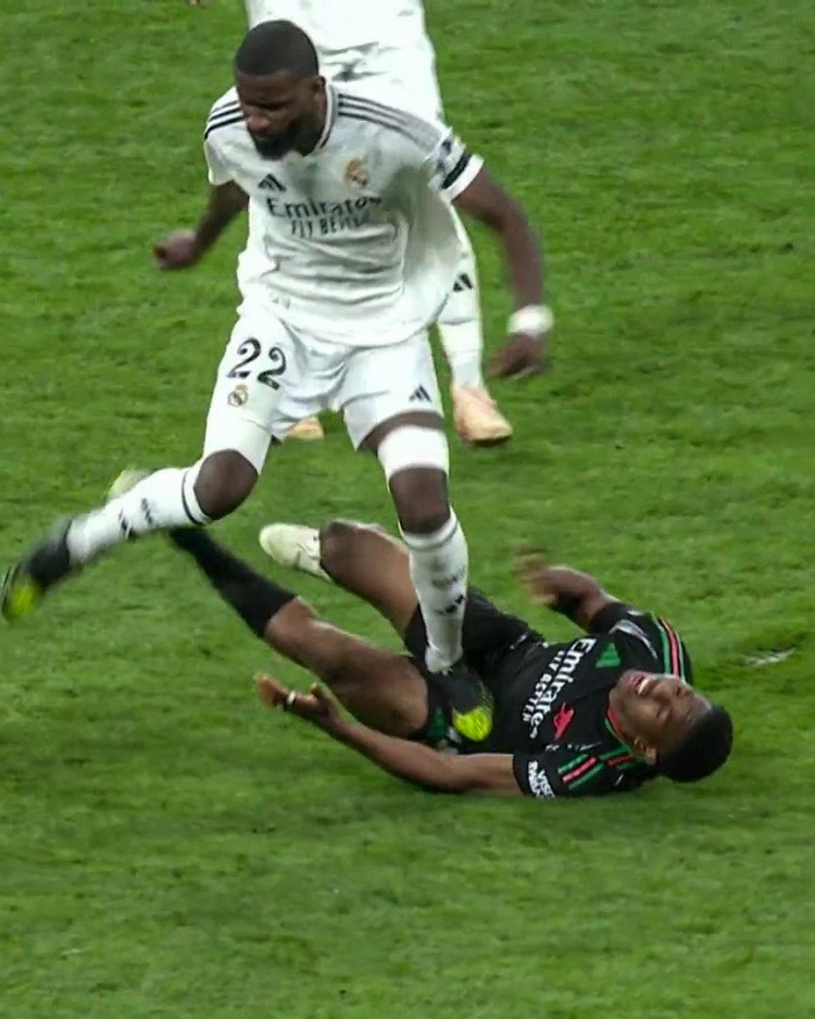 九游体育直播-关于法国绝地反击勒沃库森，迪马利亚绝境逆转的信息