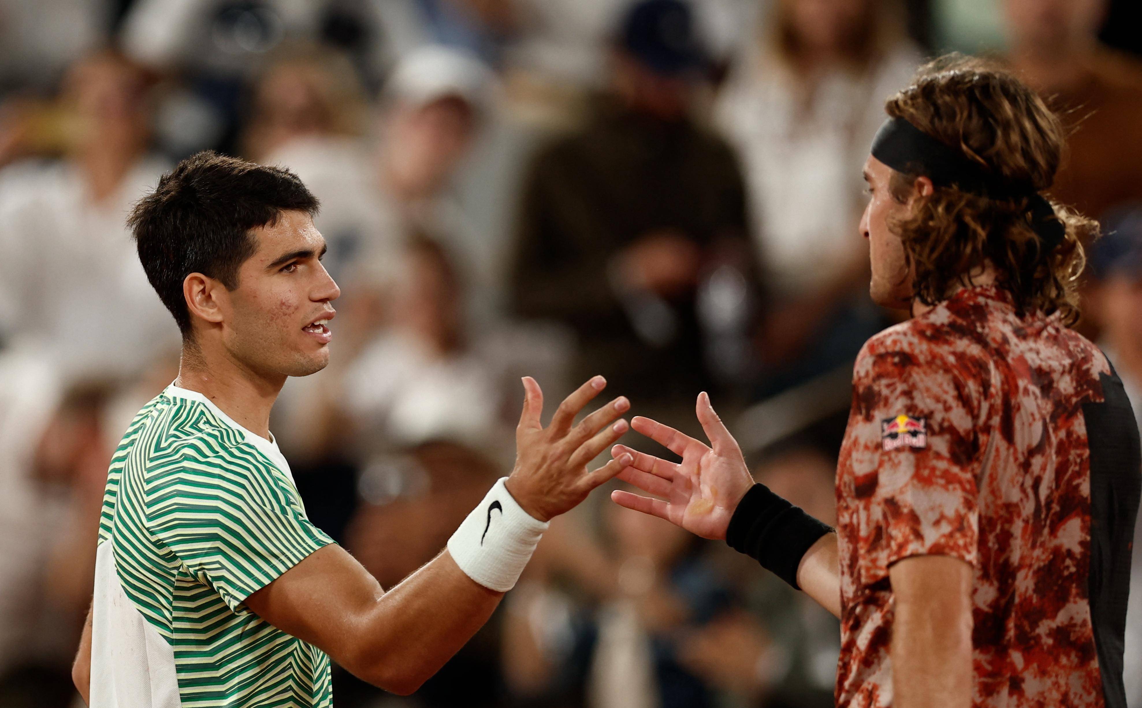 关于澳大利亚网球队碾压西班牙网球队，西西帕斯统治全场的信息