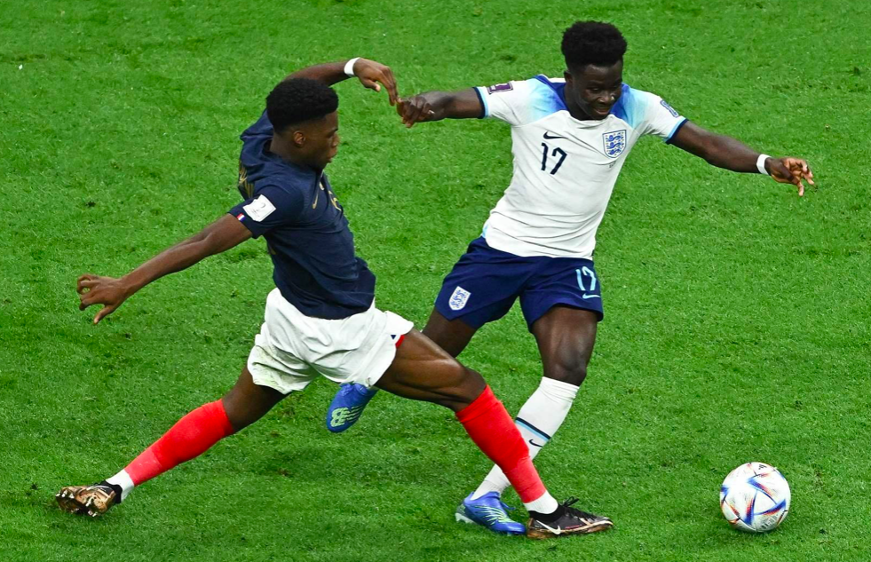 包含法国羽毛球队险胜韩国羽毛球队，陶菲克完成帽子戏法的词条