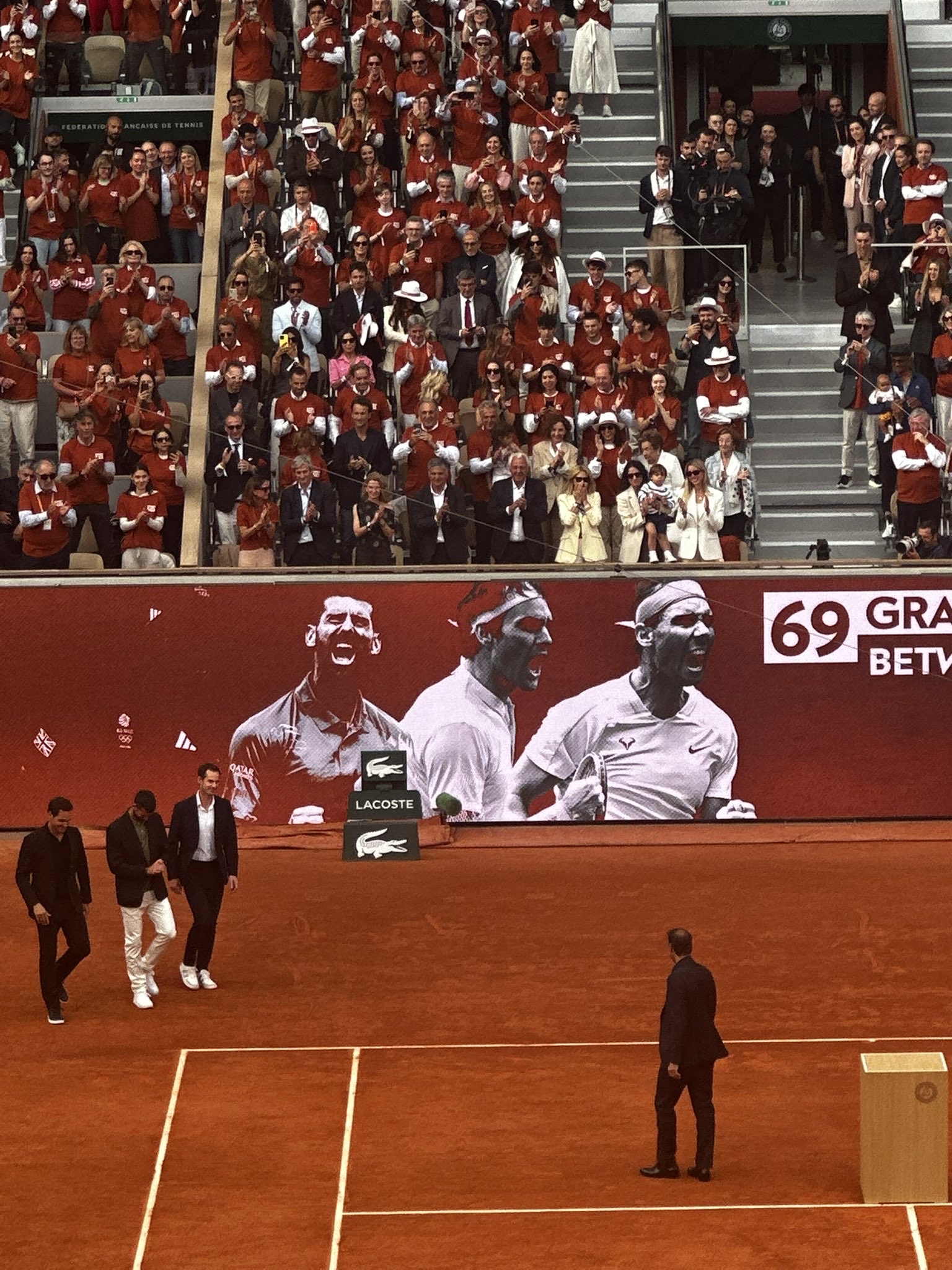 西班牙网球队横扫日本网球队，克耶高斯打破历史纪录的简单介绍