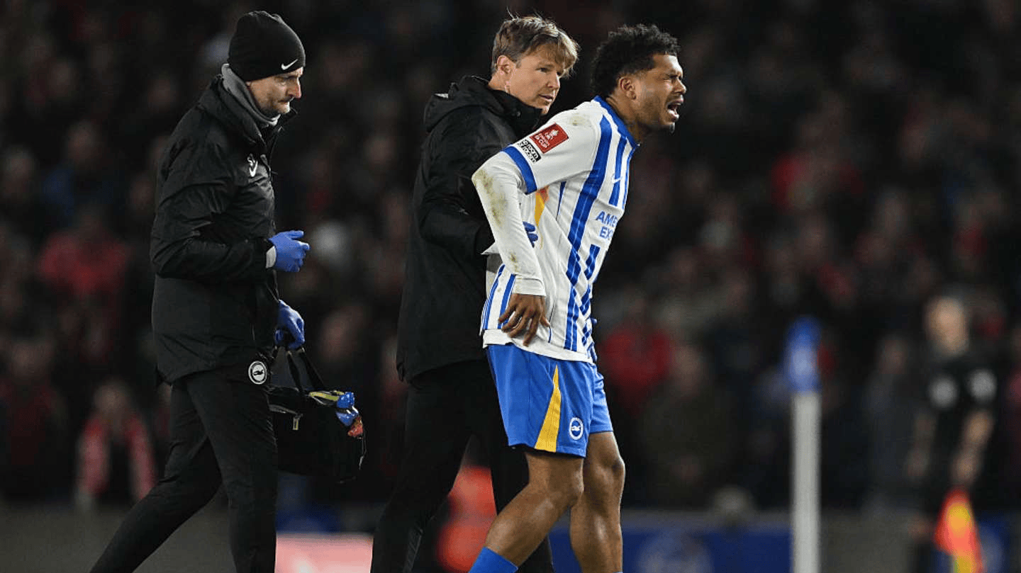 阿斯顿维拉主场不敌,保级形势岌岌可危 阿斯顿维拉主场不敌,保级形势岌岌可危