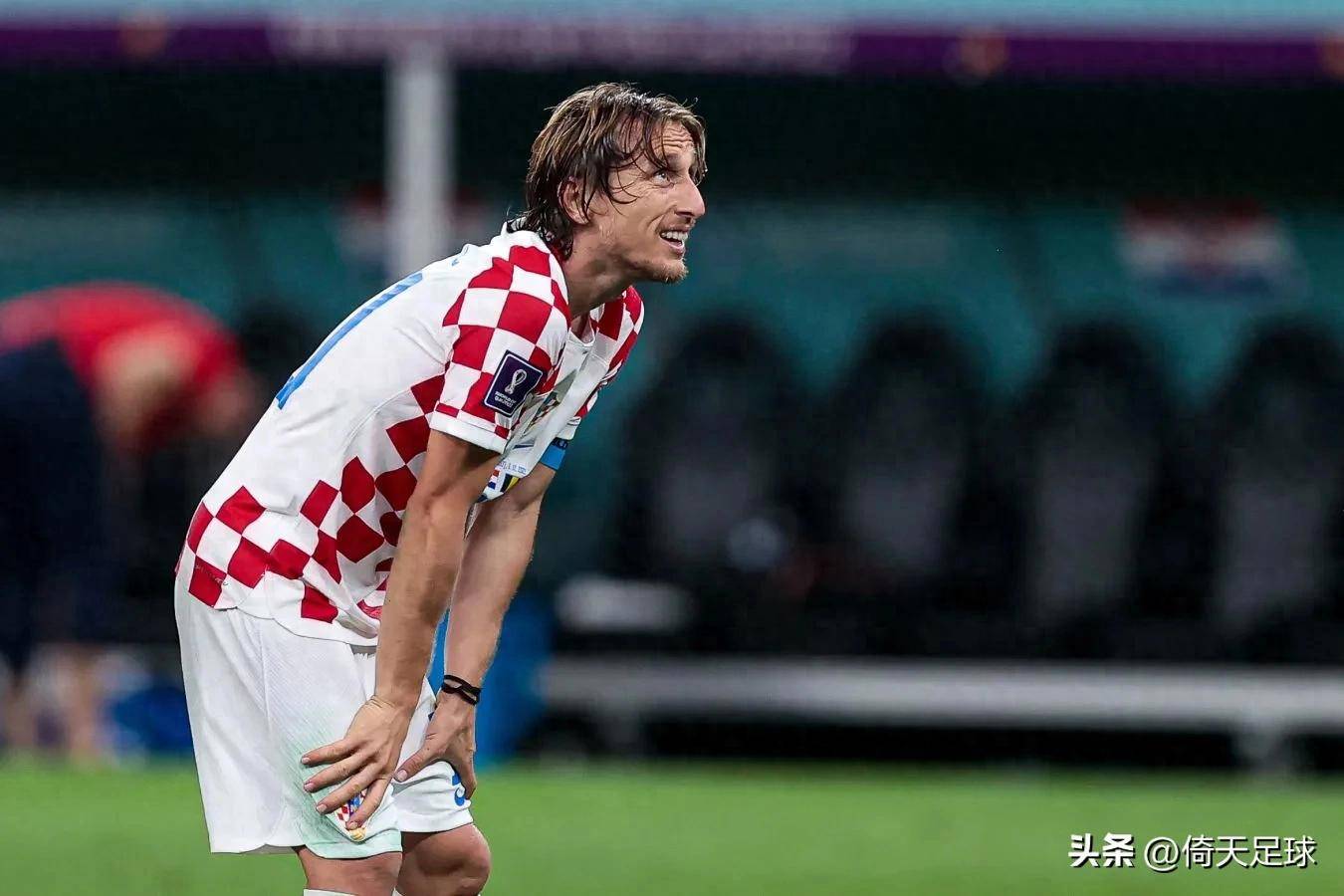 包含黑山队备战世界杯，全队士气饱满力争突进压阵的词条