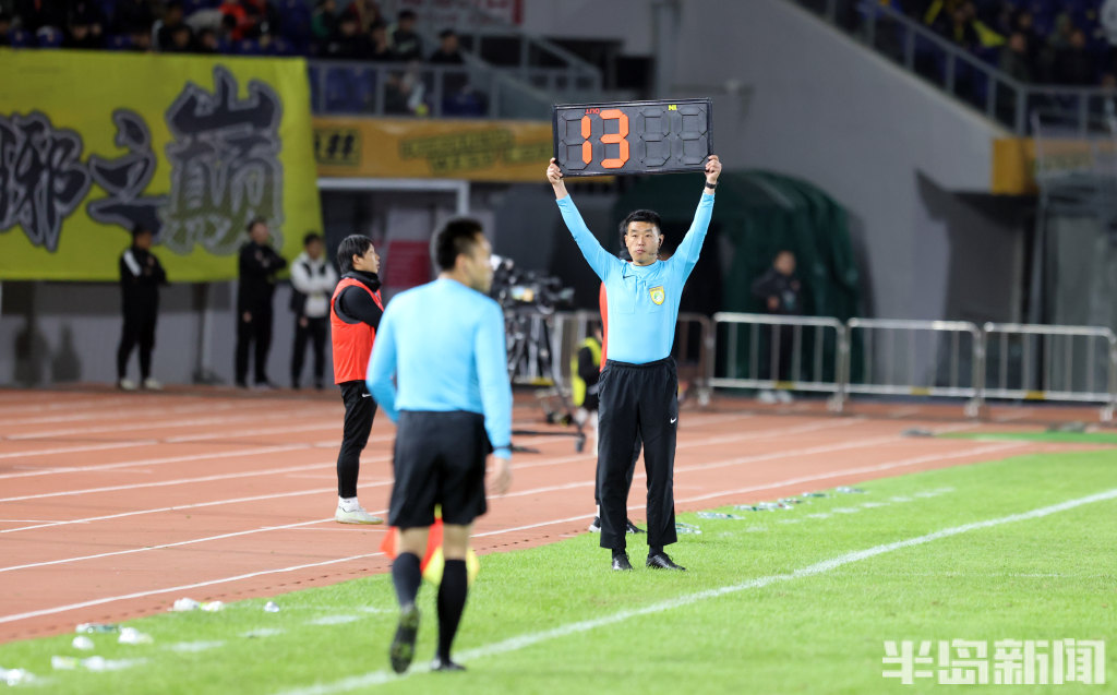 九游娱乐app下载-青岛队与对手展开激烈比赛，最终取得胜利的简单介绍