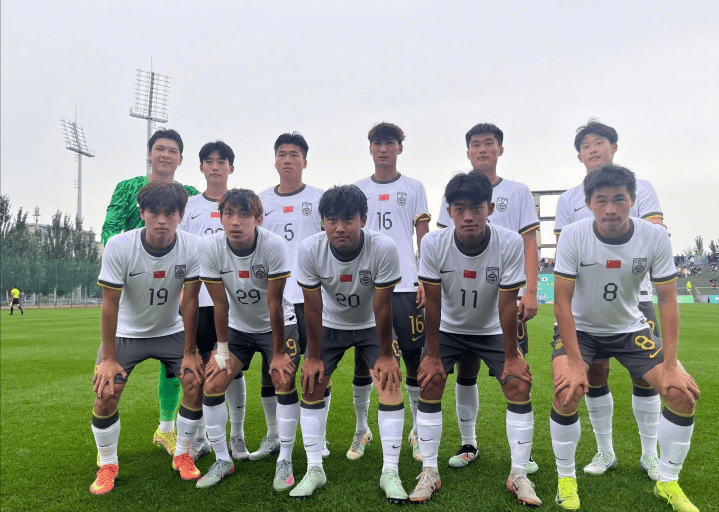 九游娱乐网站-比赛中队伍意气风发，全面集结备战下一个对手