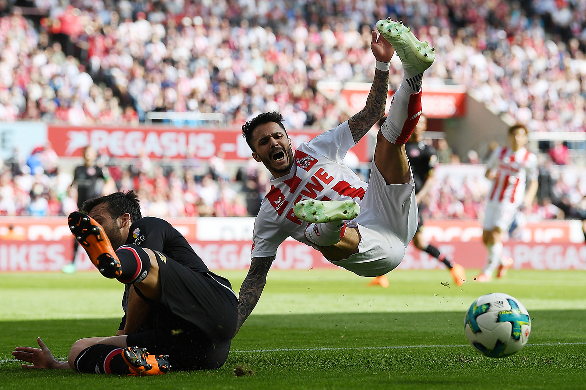 九游体育直播-包含波鸿客场连败，士气低迷难有翻盘机会的词条