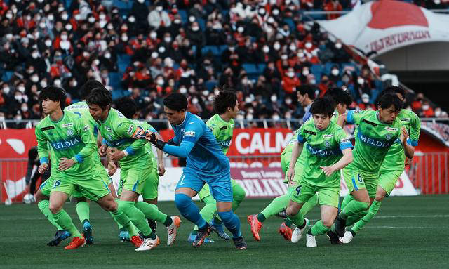 关于亚眠主场告负，保级形势严峻的信息