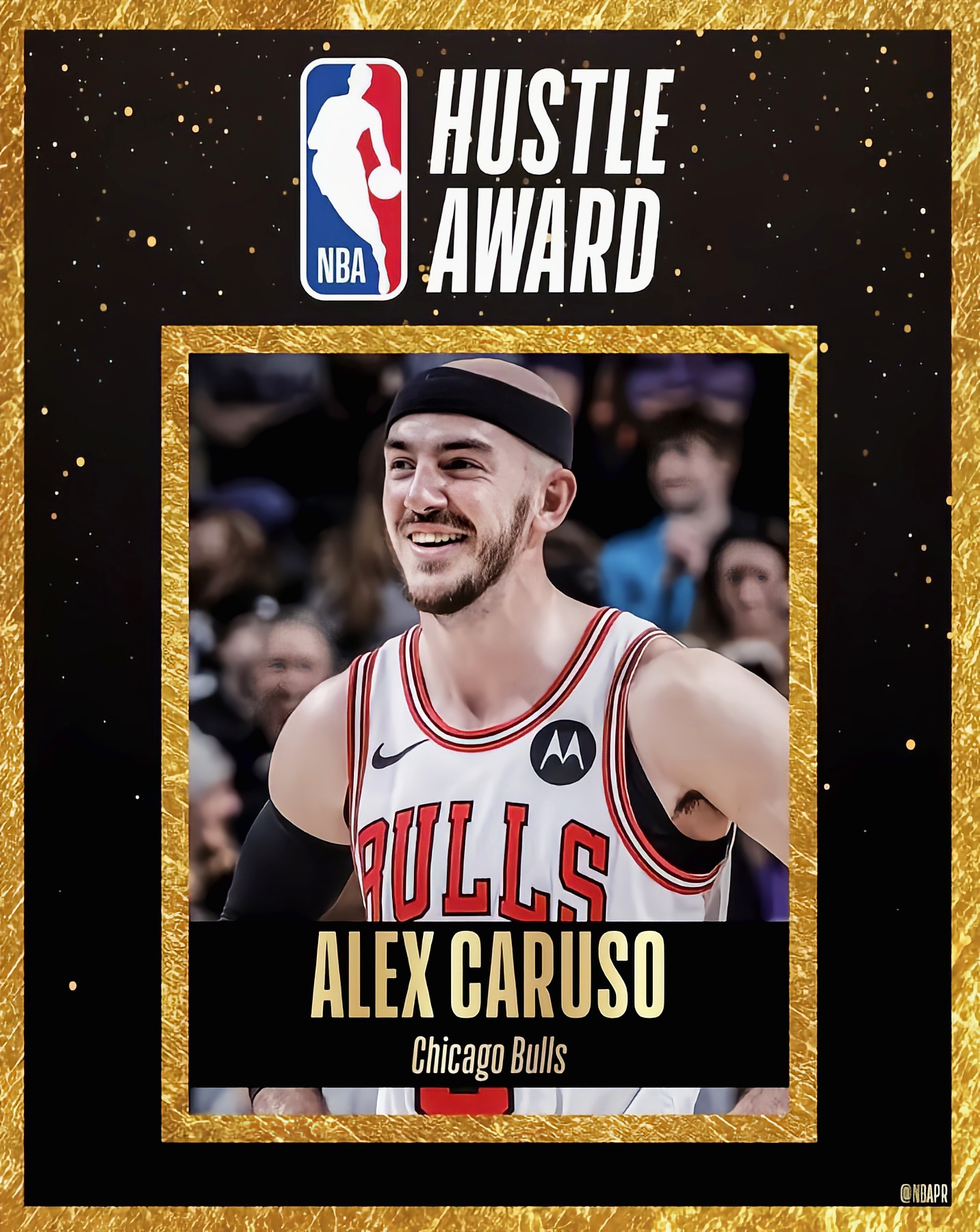 关于美国选手再次登上领奖台，庆祝荣誉的信息