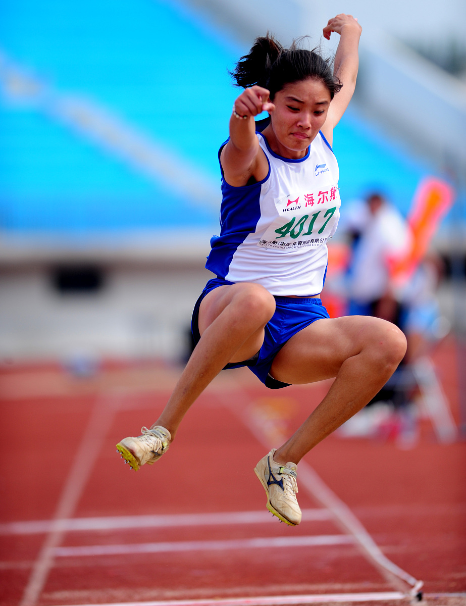 九游官网-包含创造奇迹：中国女足以顽强意志碾压对手的词条