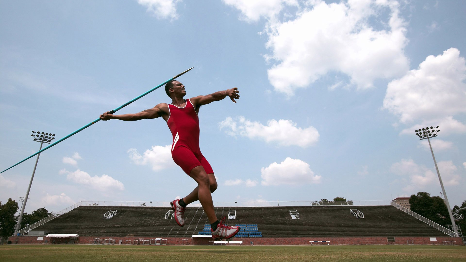 绿茵场上的文明对话，当西甲德比哲学遇见厄瓜多尔与埃及的足球史诗