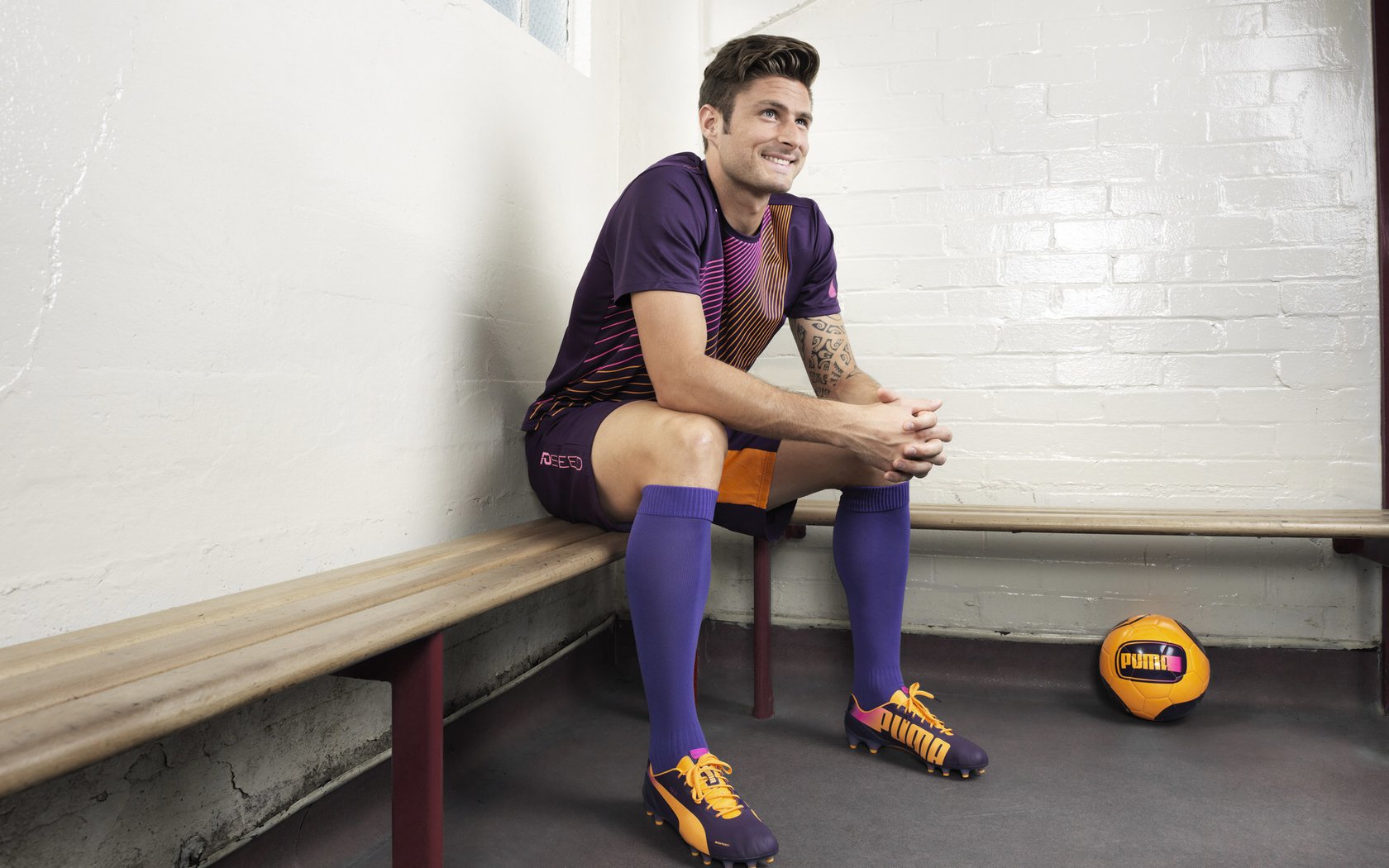 赛道烽烟，梅赛德斯轻取索伯，皮亚斯特里状态火热再掀新星风暴